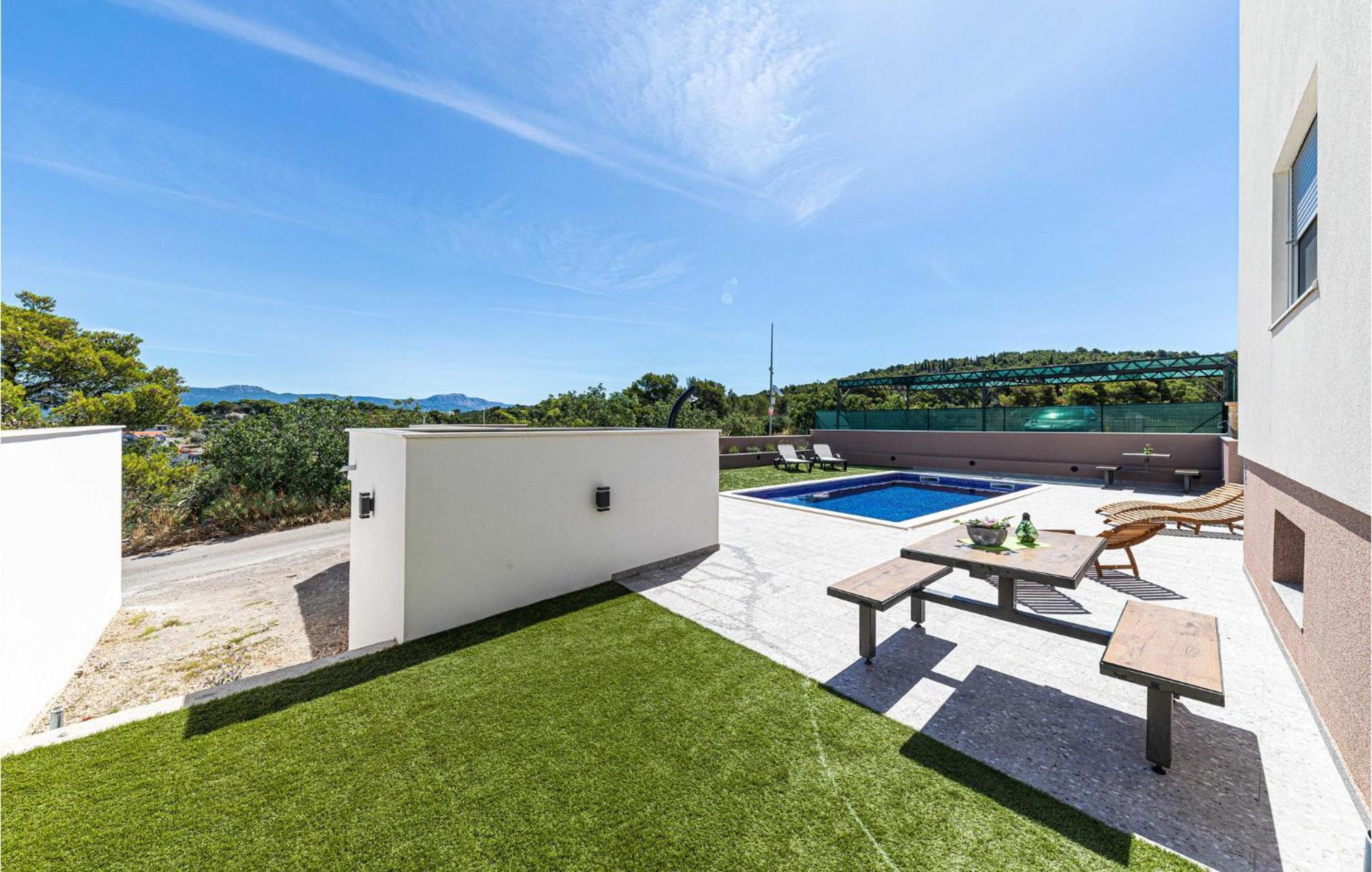 Amazing Apartment In Saldun With Wifi Trogir Exterior foto